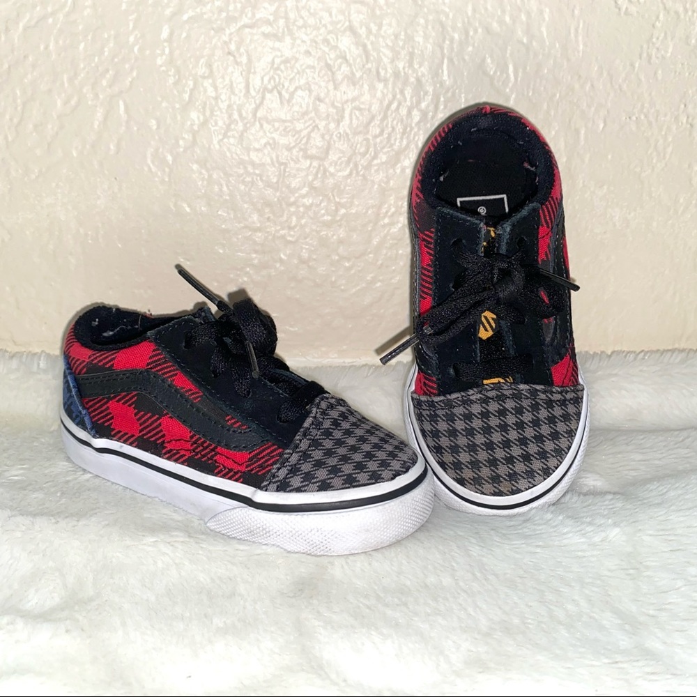 Vans - Picture 2 of 8
